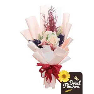 Vintage Dried Flower Bouquet - Timeless Floral Arrangement